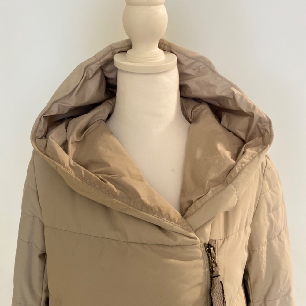 Lululemon Down Spring Coat – Women’s – Neutral Color – Lightweight & Warm - XS - Picture 3 of 11
